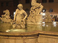 Plazza Nevona Neptunbrunnen bei Nacht